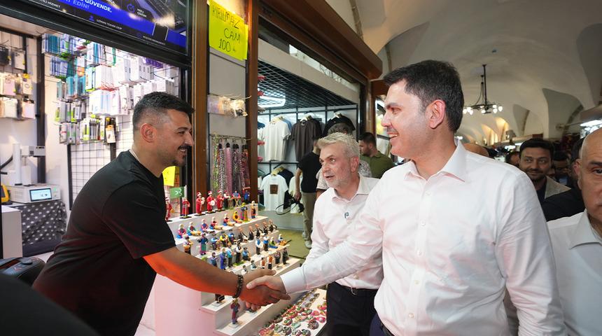 Bakan Kurum, Kahramanmaraş'ta Kapalı&ccedil;arşı'yı ziyaret etti