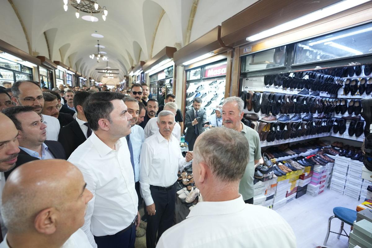 Bakan Kurum, Kahramanmaraş ta Kapalı&ccedil;arşı yı ziyaret etti 1