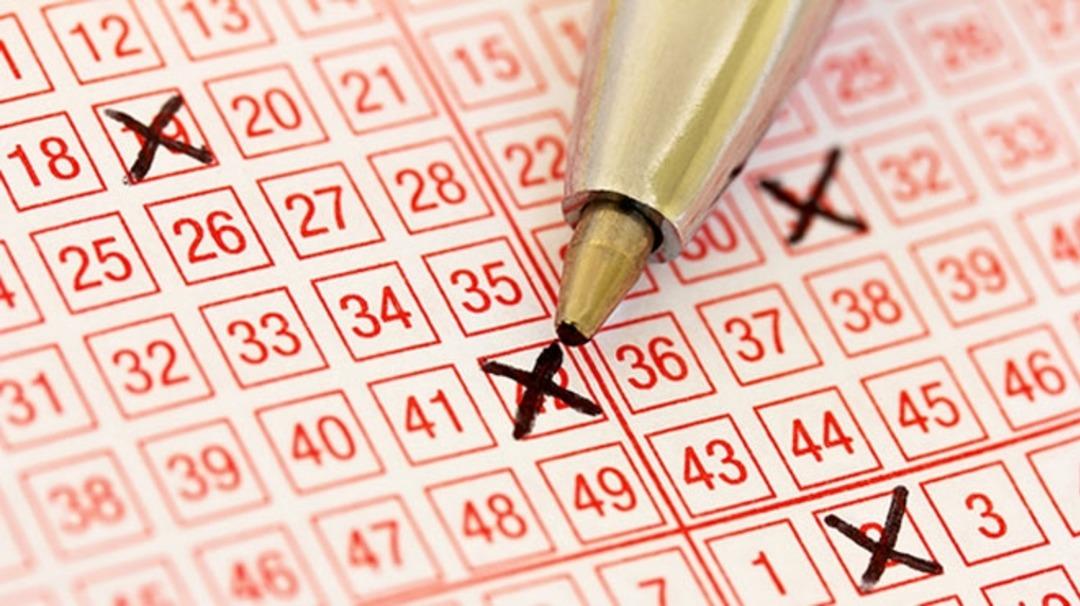 Lotonun form&uuml;l&uuml;n&uuml; buldu, 7 kez ikramiye kazandı