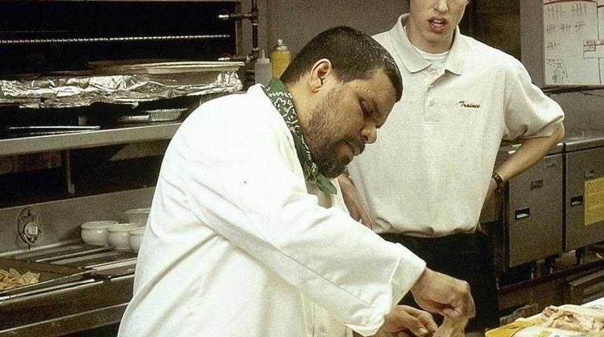 Restoran çalışanlarından itiraf: Bu yiyecekleri kesinlikle sipariş vermeyin