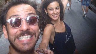 Cansu Tosun'dan Erkan Kolçak'a poz 