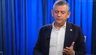 &Ouml;zg&uuml;r &Ouml;zel'in L&uuml;tf&uuml; Savaş pişmanlığı: "Ellerim kırılsaydı"