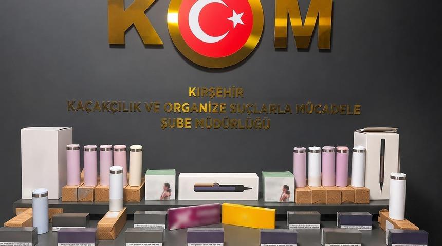 Kırşehir&rsquo;de 130 paket ısıtılmış t&uuml;t&uuml;n &uuml;r&uuml;n&uuml; ele ge&ccedil;irildi