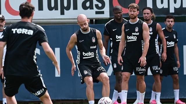 Beşiktaş’ta Leandro Trossard ilk antrenmanına çıktı