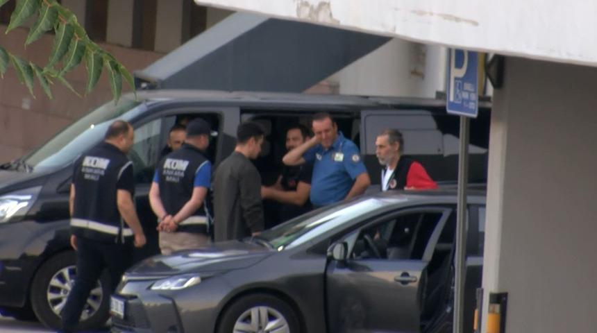 Etimesgut Belediye Başkanı Erdal Beşik&ccedil;ioğlu g&ouml;revden uzaklaştırıldı