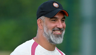 Arda Turan'dan m&uuml;thiş başlangı&ccedil;! Rakibini farka boğdu