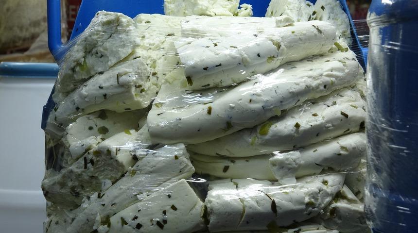 Bu lezzete talep patladı! Tatilciler d&ouml;n&uuml;şte kilolarca alıp g&ouml;t&uuml;r&uuml;yor