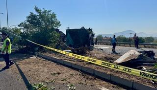 Kayseri'de yolcu otob&uuml;s&uuml; devrildi: 20 yaralı