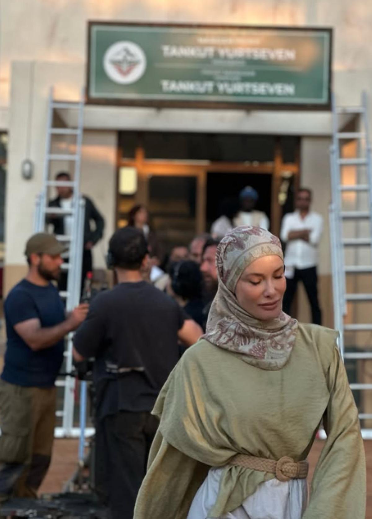 Gamze Özçelik Operasyon Alesta ile ekrana dönüyor! Setten ilk görüntüler paylaşıldı 2
