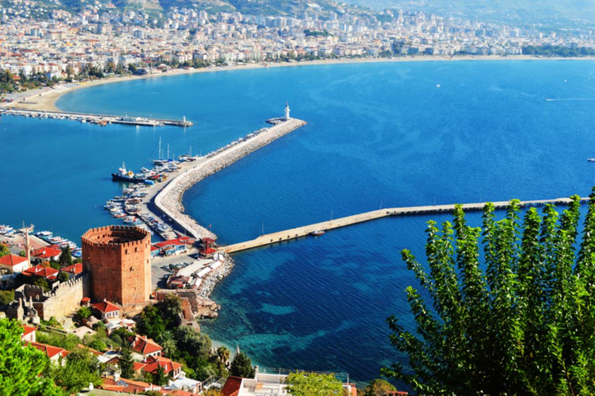 Antalya yı resmen sahiplendiler! Her 4 turistten 1 i oradan geldi 5