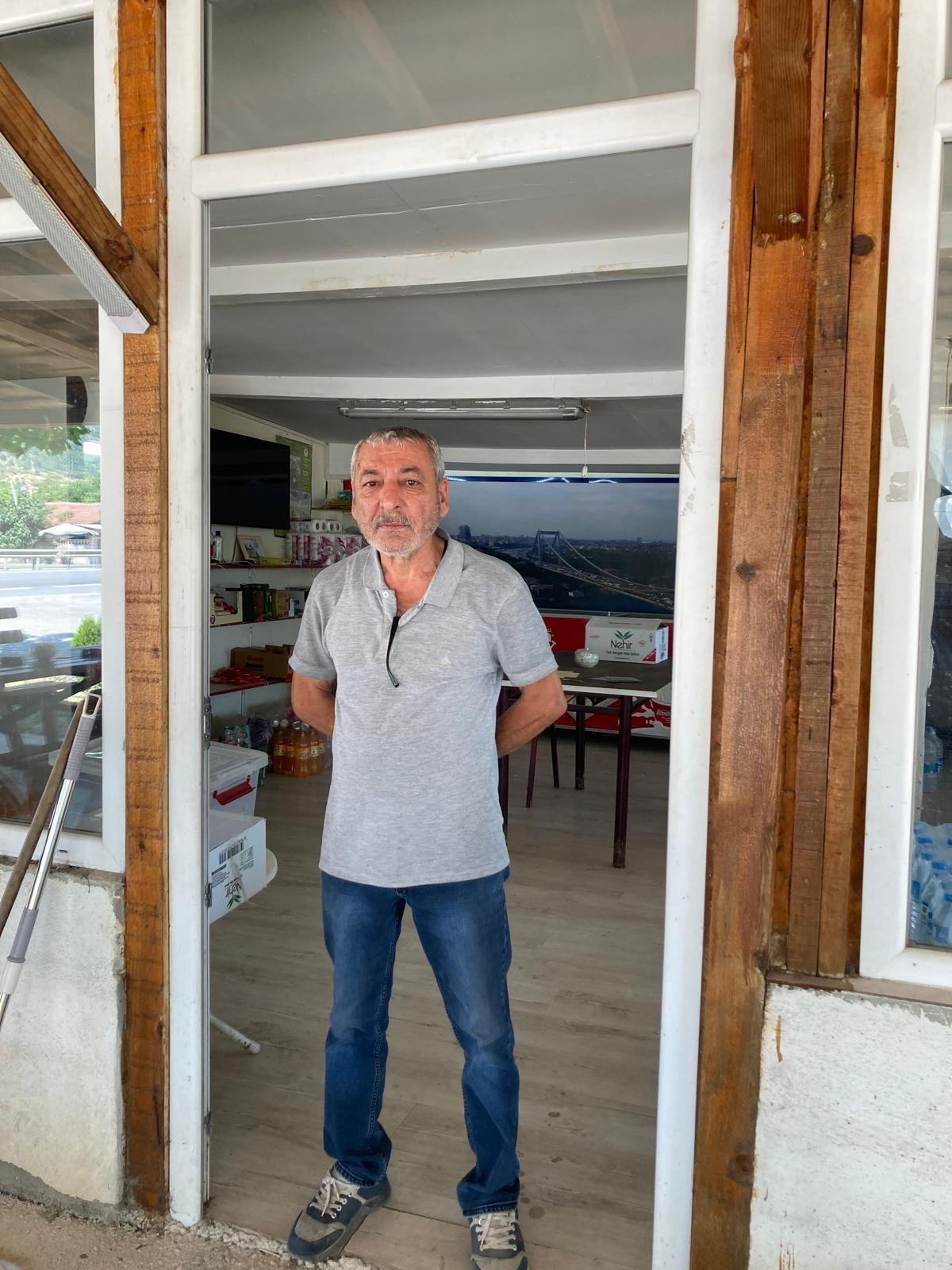 Kapalı kahvehanede kahvaltı yaptı, giderken bıraktığı not işletme sahibini duygulandırdı 1