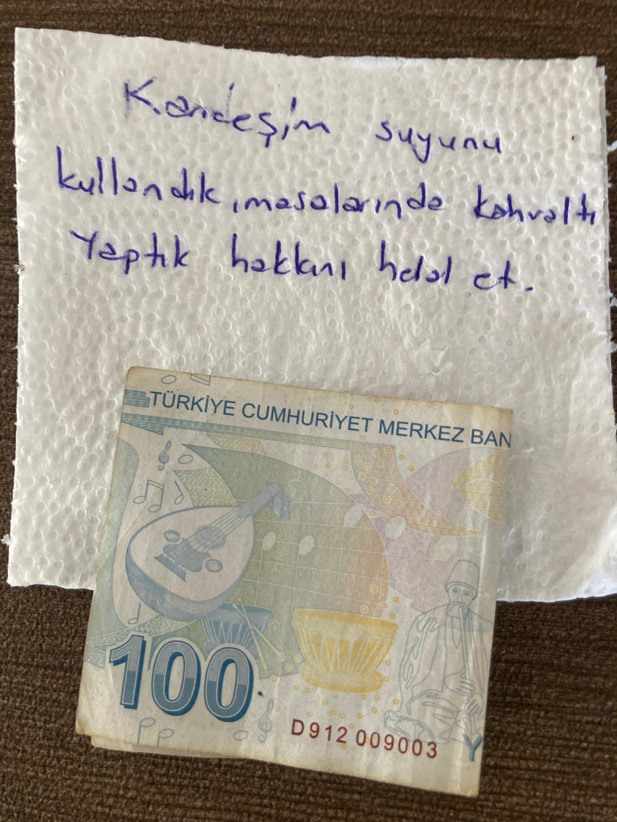 Kapalı kahvehanede kahvaltı yaptı, giderken bıraktığı not işletme sahibini duygulandırdı 2