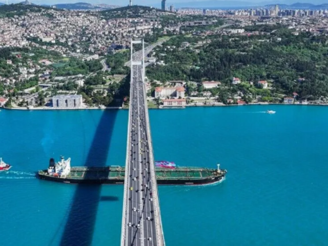 T&uuml;rk boğazlarından yılın ilk yarısında 40 binden fazla gemi ge&ccedil;ti