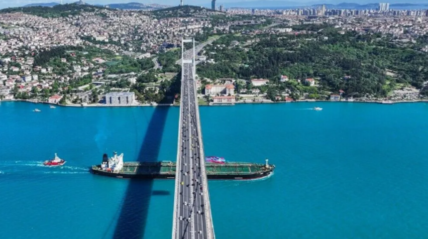T&uuml;rk boğazlarından 6 ayda 40 binden fazla gemi ge&ccedil;ti