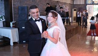 Ordu'ya Japon gelin: Davetlilerle &ccedil;iftetelli oynadı