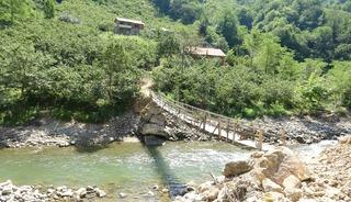 Her kullandıklarında dereye d&uuml;şme korkusu yaşıyorlar