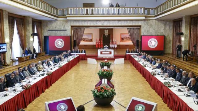 SON DAKİKA | Çerçeve yasa teklifinin adı belli oldu: Milli Dayanışma ve Toplumsal Bütünleşmenin Güçlendirilmesi