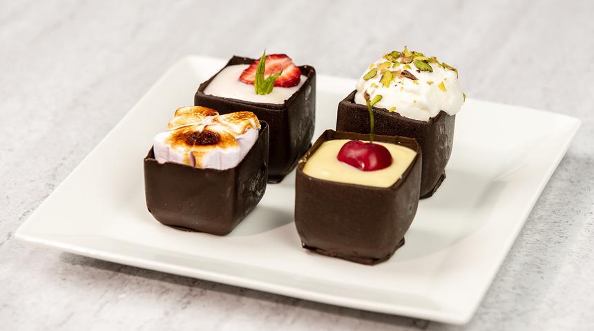 Bu Tarifi Sır Gibi Saklayın: Buz Kalıbında Çikolatalı Kuplar