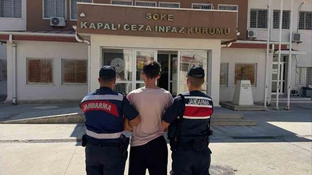 Kuşadası’nda 25 yıl hapis cezasıyla aranan firari yakalandı