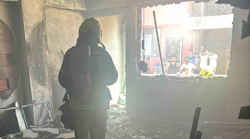 Bandırma&rsquo;da apartman dairesinde &ccedil;ıkan yangın s&ouml;nd&uuml;r&uuml;ld&uuml;