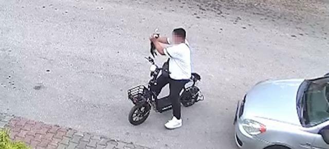Yavru kediyi önce öpüp sonra boğmuştu, gözaltına alındı 1
