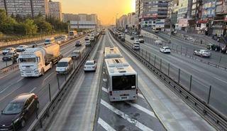Şirinevler&rsquo;de metrob&uuml;s&uuml;n &ccedil;arptığı kadın yaralandı