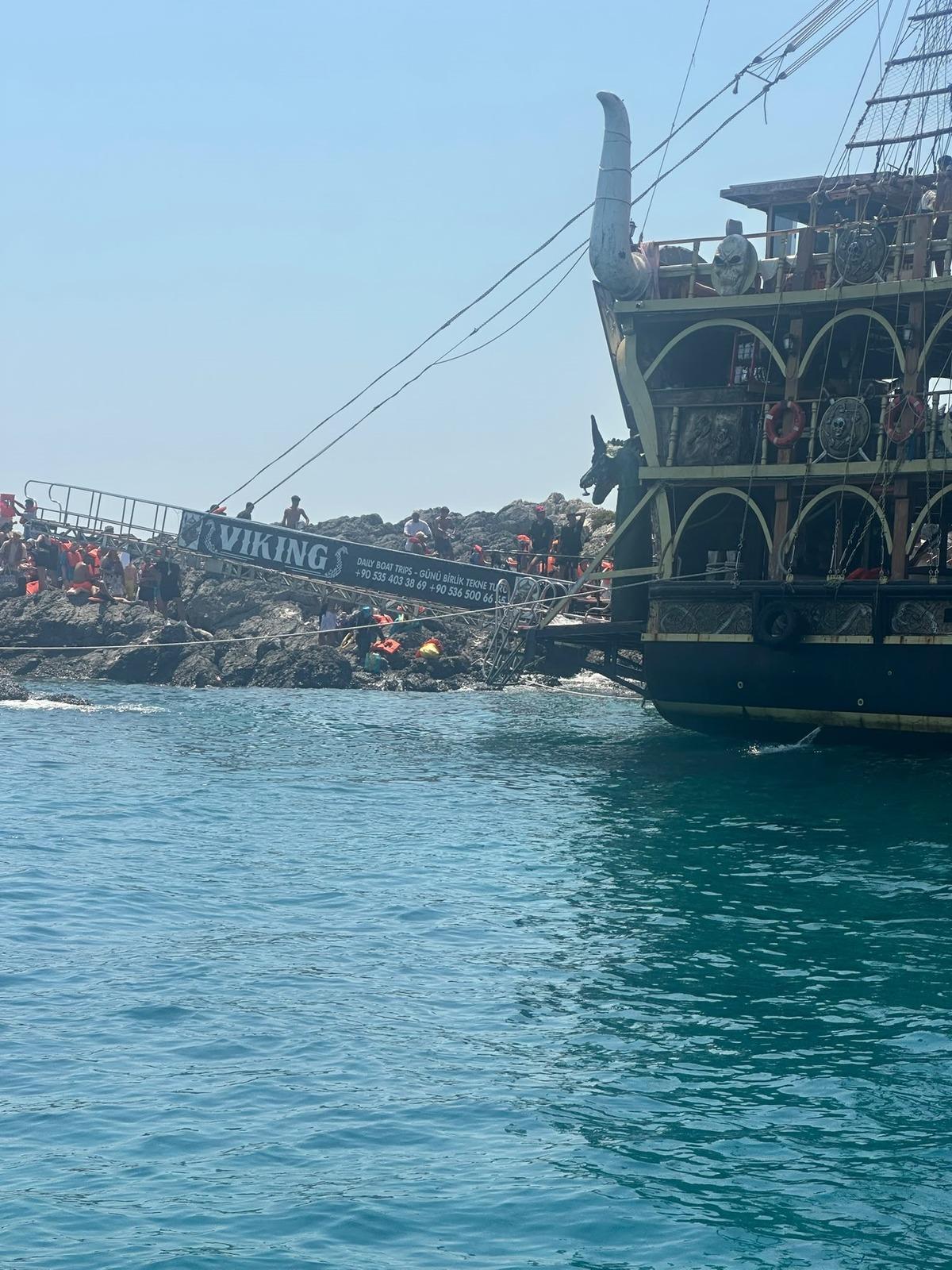 Fethiye de korku dolu anlar! Gezi teknesindeki yolcular tahliye edildi 3
