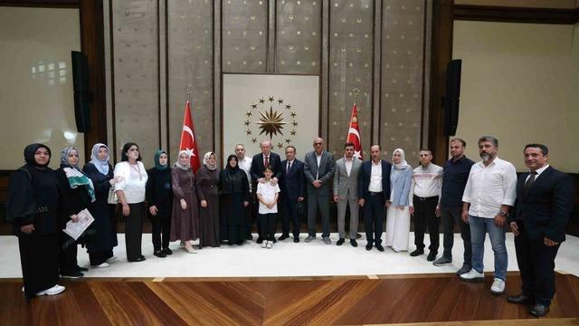 Cumhurbaşkanı Erdoğan, Kahramanmaraş’taki okul saldırısında hayatını kaybeden öğrencilerin ailelerini kabul etti