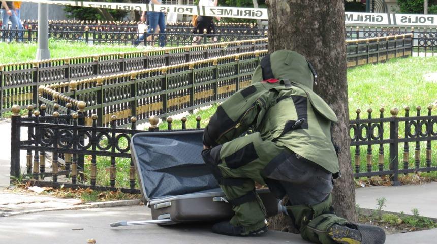 Kadıköy'de hareketli dakikalar! Polis alarma geçti