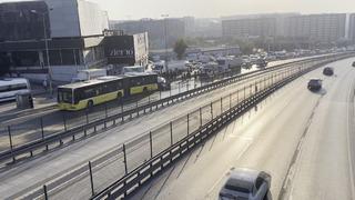 Otomobil İETT otobüsüne çarptı! 3 kişi hayatını kaybetti
