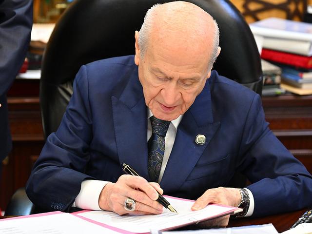 Devlet Bah&ccedil;eli: Attığımız bu imzayla bin yıllık kardeşliğimiz tescillendi