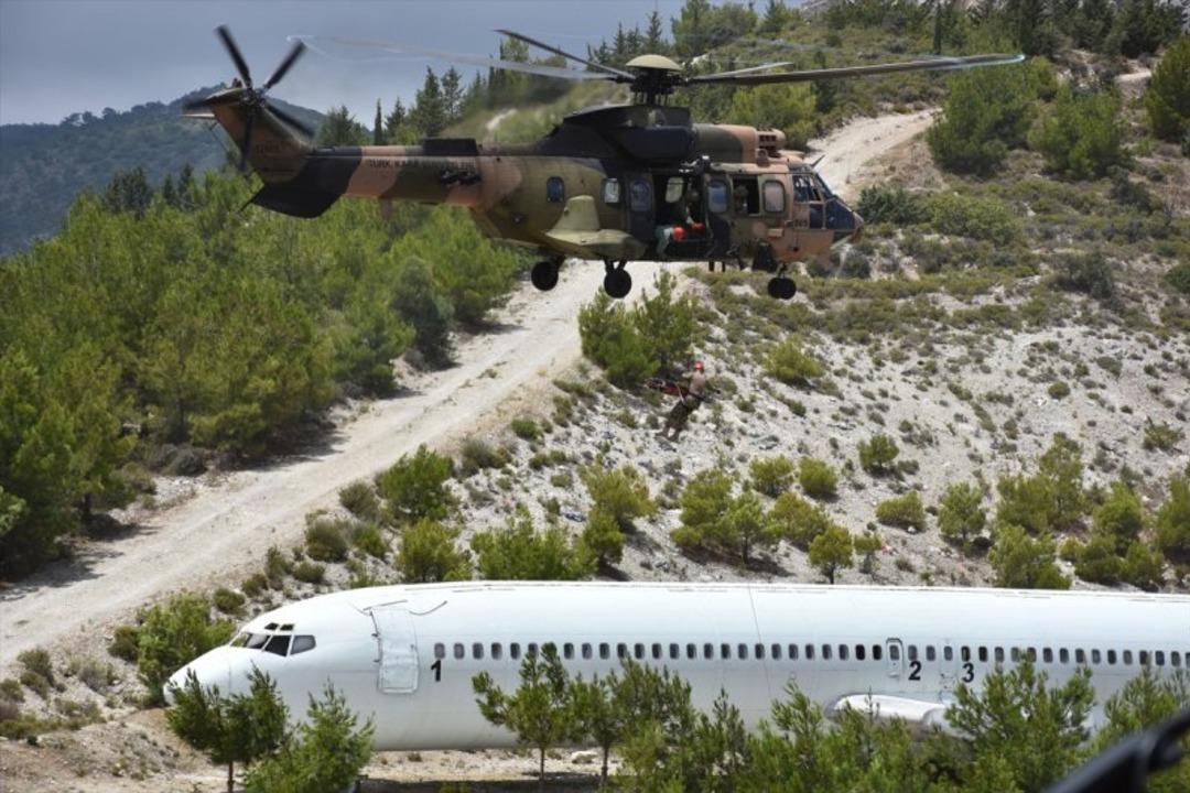 T&uuml;rkiye ve KKTC'den ortak askeri tatbikat 