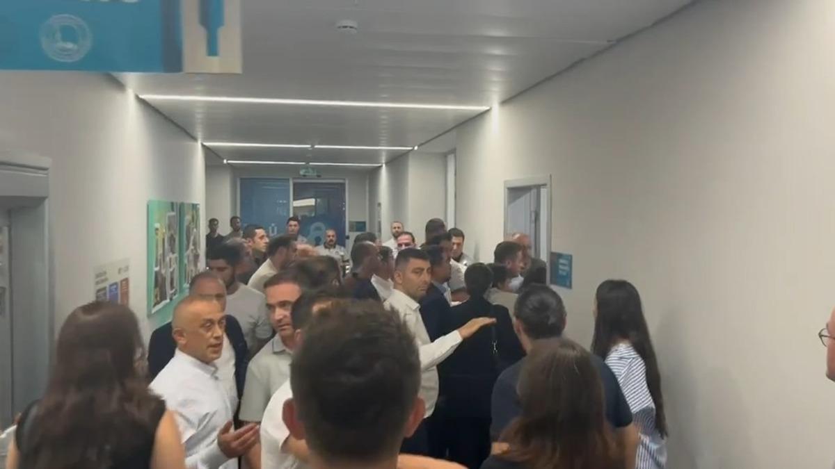 &Uuml;sk&uuml;dar se&ccedil;imlerinde kritik oylama! CHP nin oy oranı farklı &ccedil;ıktı, tartışma yaşandı 2