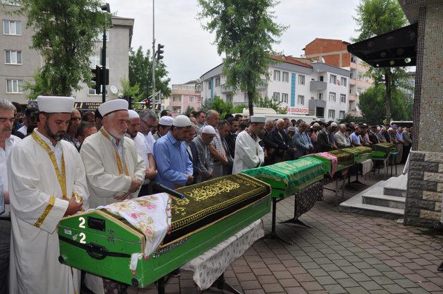 Eskişehir'deki kazada ölen 5 kişi, Bursa'da toprağa verildi