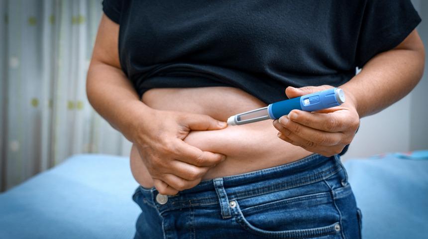 Zayıflama iğnesi &ouml;l&uuml;me g&ouml;t&uuml;rd&uuml;! 14 kilo veren kadın doz artırımı sonrası &ouml;ld&uuml;