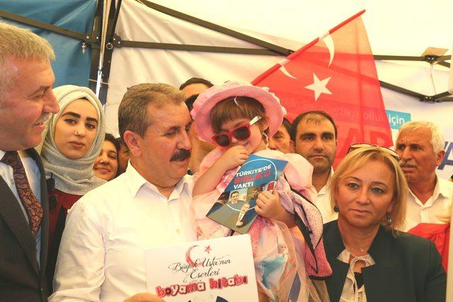 Destici: Türk hukuk sistemi Demirtaş'ı yargılamayıp, madalya mı takacaktı?