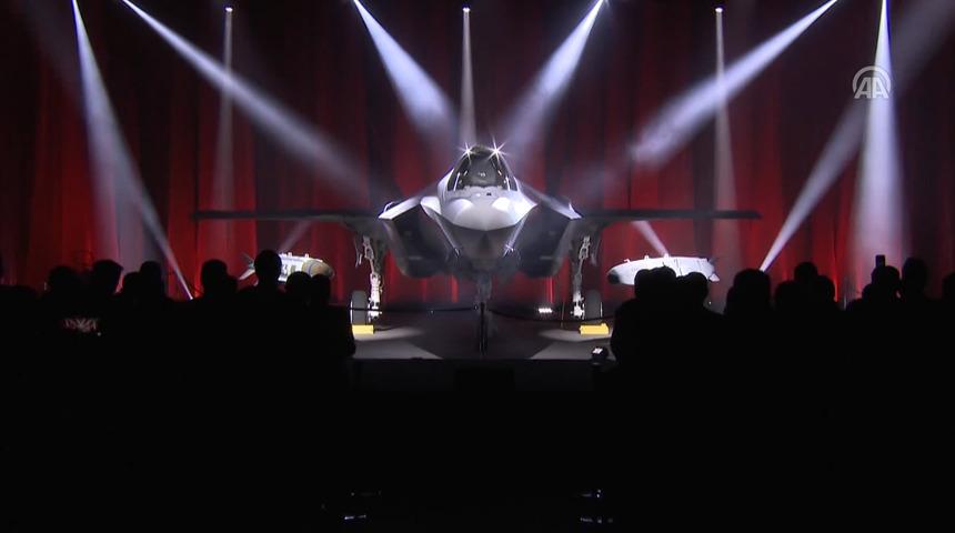 Türkiye ilk F-35'ini teslim aldı
