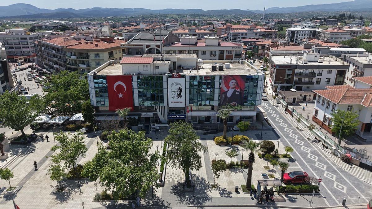 Menderes Belediye Başkan Yardımcısı yakalandı 1