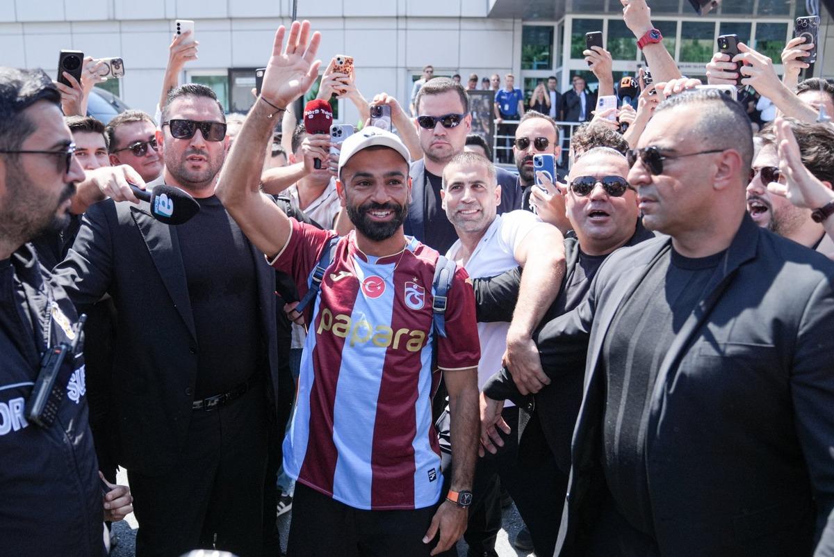Ertuğrul Doğan dan Serdal Adalı ya dikkat çeken Salah çıkışı! 1