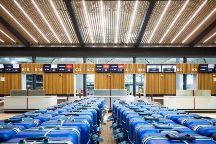 Tarihi anlar! Cumhurbaşkanı Erdoğan'ın uçağı Üçüncü Havalimanı'na indi G2