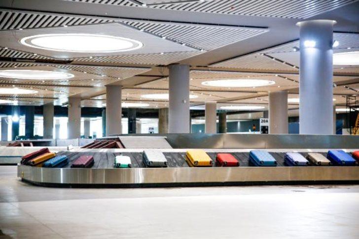 Tarihi anlar! Cumhurbaşkanı Erdoğan'ın uçağı Üçüncü Havalimanı'na indi G5