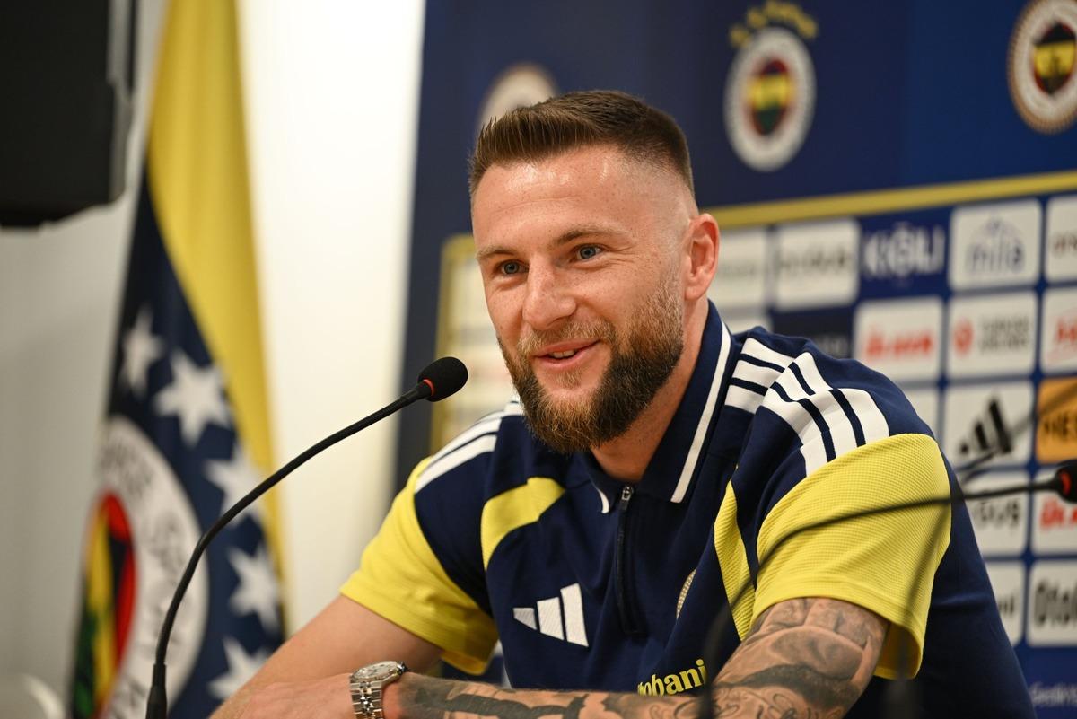 Fenerbahçe Şampiyonlar Ligi nde avantajı kaptı! Sturm Graz ı geçti 6