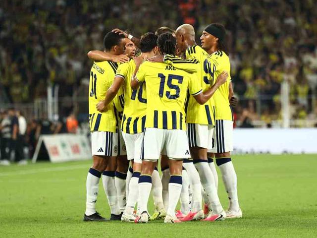 Fenerbah&ccedil;e Şampiyonlar Ligi'nde avantajı kaptı! Sturm Graz'ı ge&ccedil;ti
