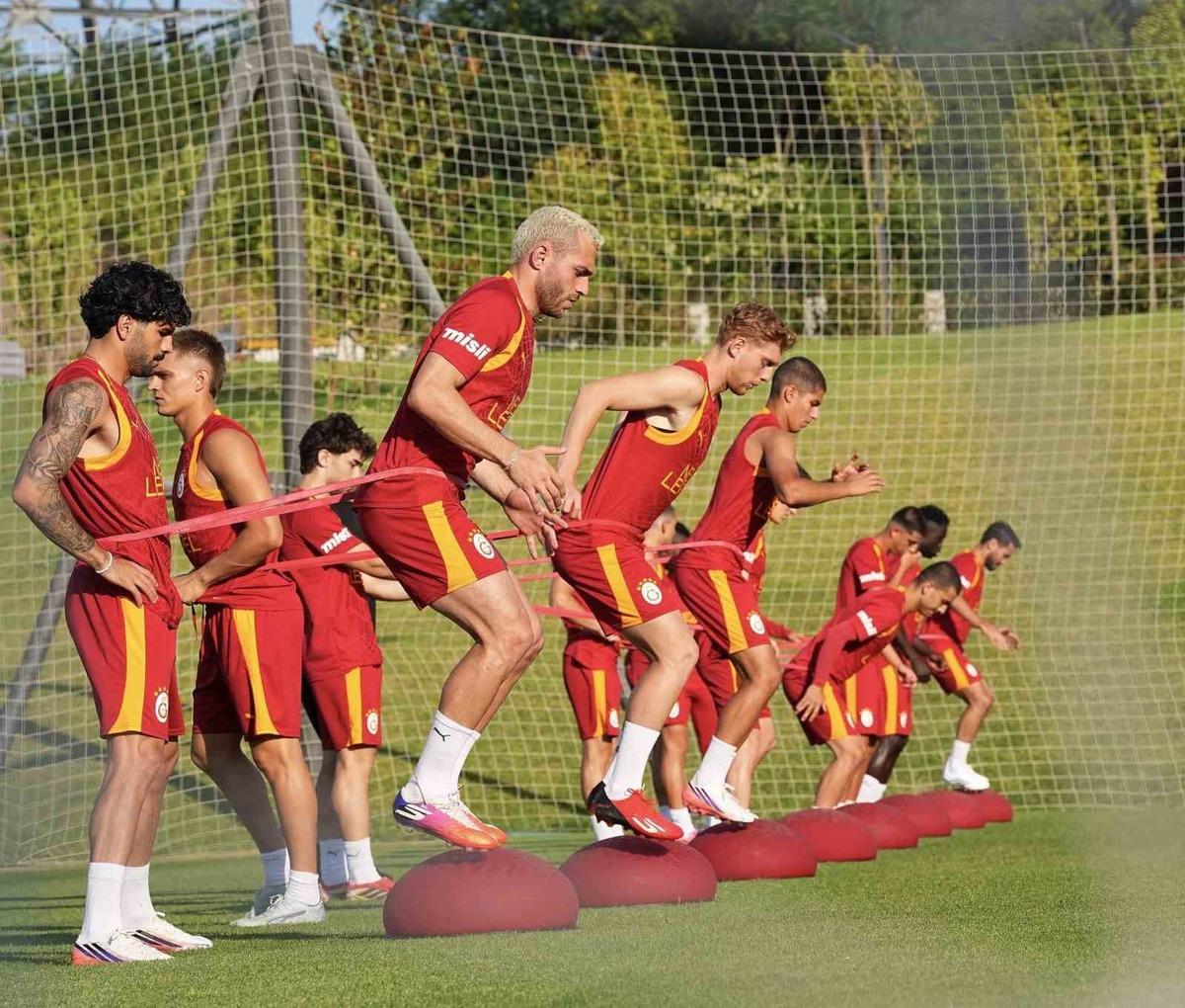 Galatasaray, yeni sezon hazırlıklarını sürdürdü 1