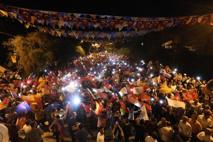 "Biz yapmadan yanayız, onlar yıkmadan ve kapatmadan yana" G5