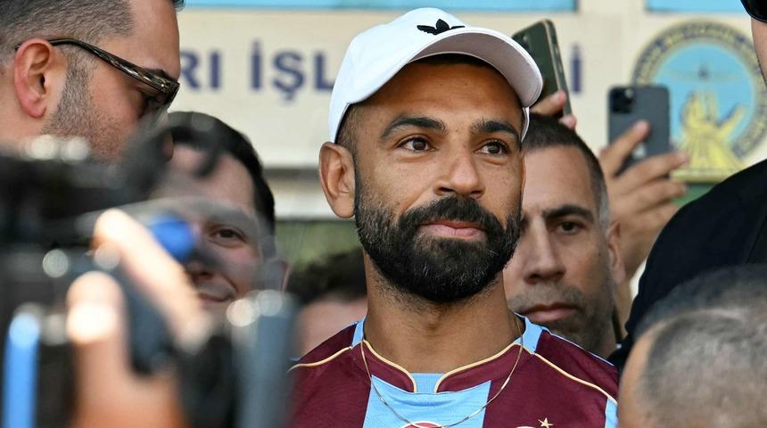 Salah'ın Trabzonspor tercihi sonrası olay s&ouml;zler! "Onu orada g&ouml;r&uuml;nce..."