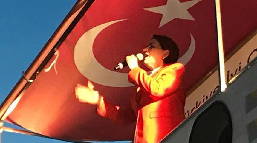Akşener'in konuşması sırasında elektrikler kesildi