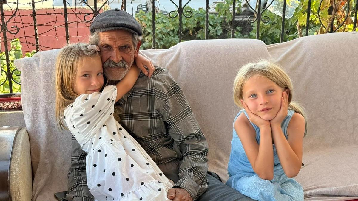 T&uuml;rkiye yi kendine hayran bırakan aile komşuları tarafından dolandırılmış 4