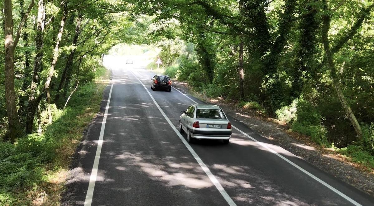 Betonsuz tünel: 3 ülkede ikizi var! Her geçen durup fotoğraf çekiliyor 2