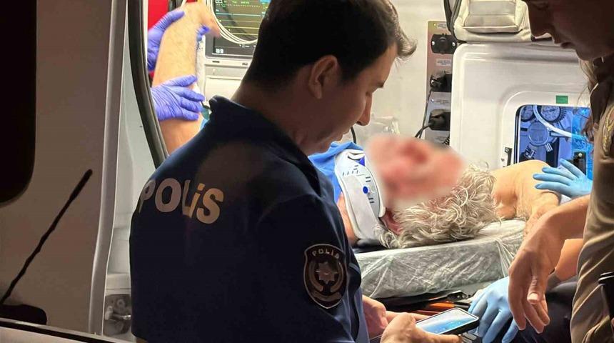 Darp edilen yaşlı adam hastaneye kaldırıldı